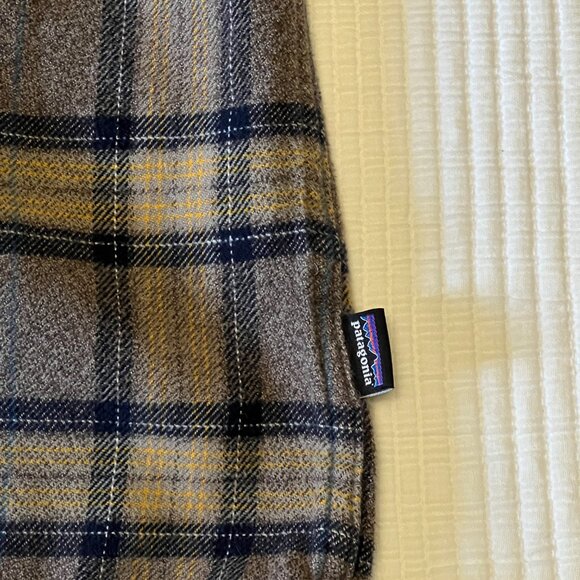 Patagonia Men's Fjord Flannel Shirt - Picture 3 of 9